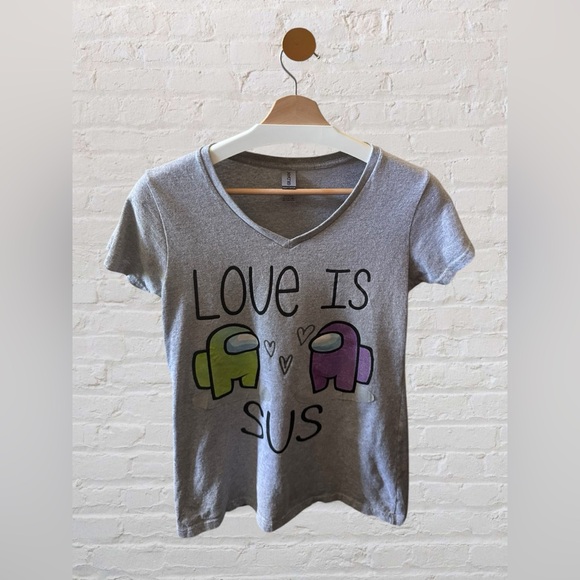 Roblox Among Us “Love is Sus” Heavy Cotton V Neck Short Sleeve T-Shirt | Sz: S - Picture 3 of 7